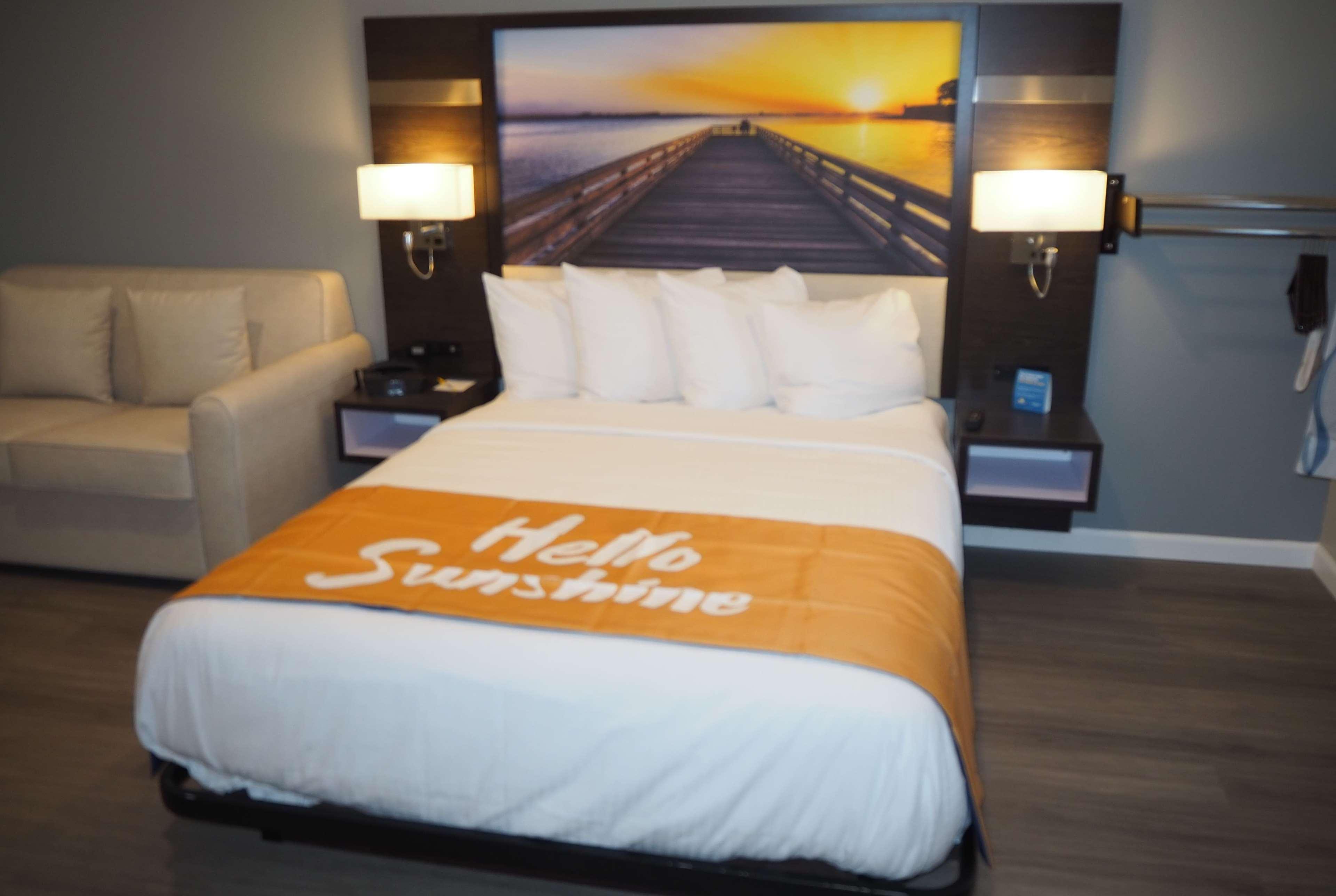 Days Inn By Wyndham Galt - Elk Grove South Dış mekan fotoğraf