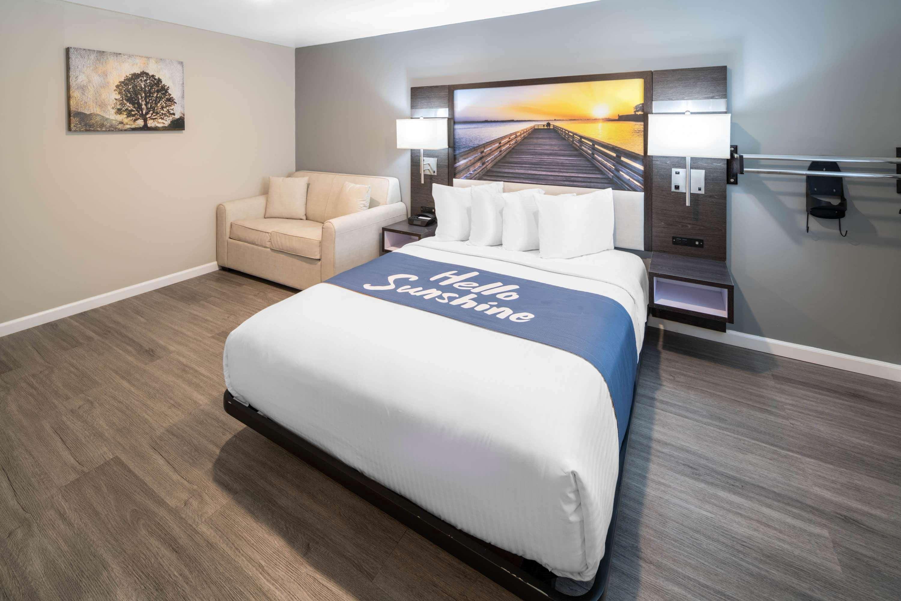 Days Inn By Wyndham Galt - Elk Grove South Dış mekan fotoğraf