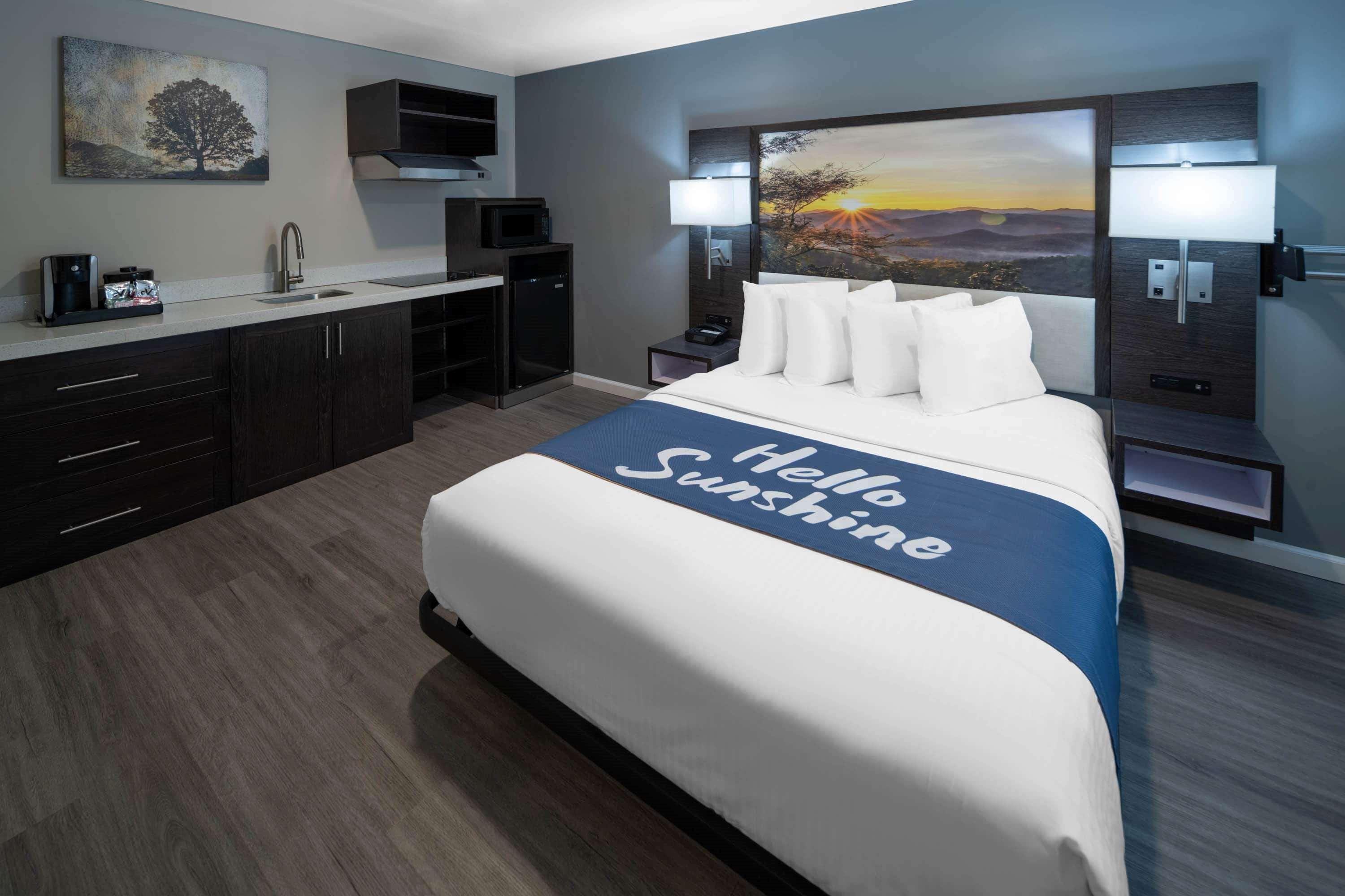 Days Inn By Wyndham Galt - Elk Grove South Dış mekan fotoğraf